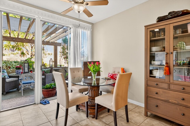 Photo - 46750 Mountain Cove Dr Unidad 16