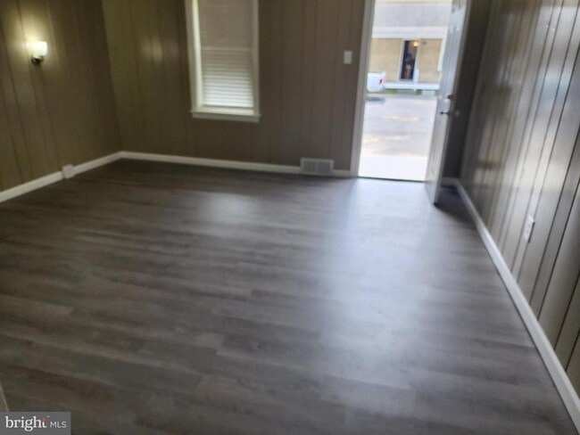 Photo - 1816 Valley Ave Unit 3