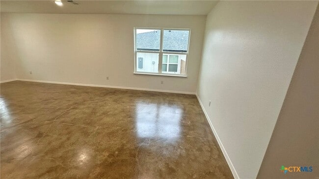 Photo - 977 Cline Dr