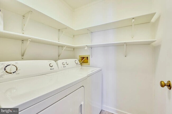 Photo - 241 Loudoun St SW Unidad 241 Loudoun Street SW