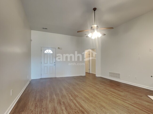 Photo - 4082 Colton Dr