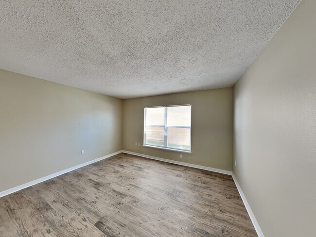Photo - 12918 Brookcrest Pl