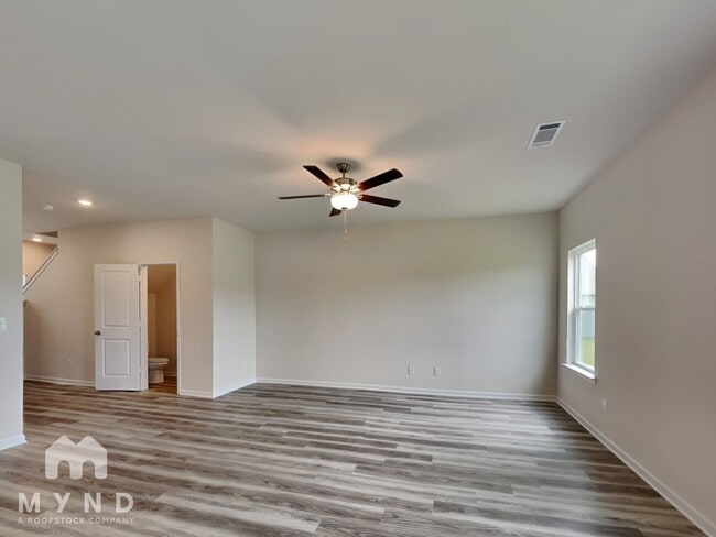 147 Avondale Blvd SE