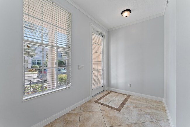 Photo - 148 Middlebury Dr