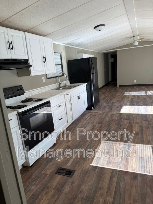 Photo - 7650 Kipling St