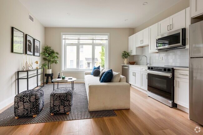 Building Photo - 394 McGrath Hwy Unit 403 Rental