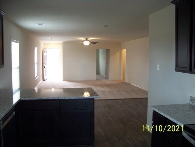 Photo - 217 Sunnymeade Ln