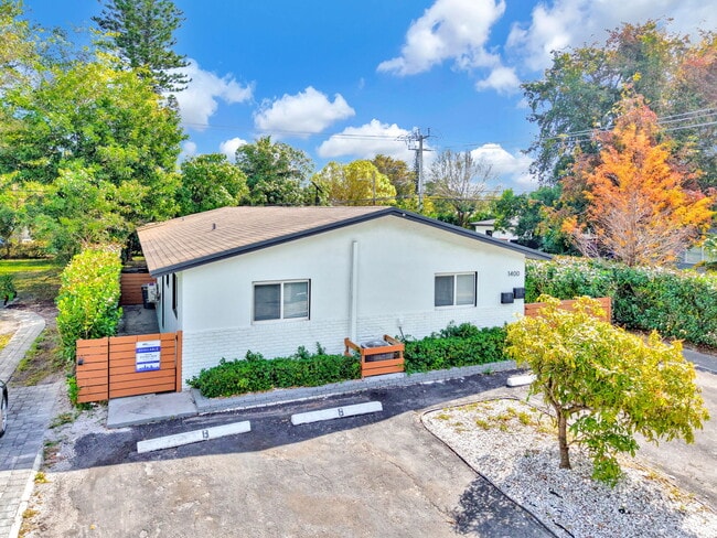 Building Photo - 1400 NW 2nd Ave Unit B