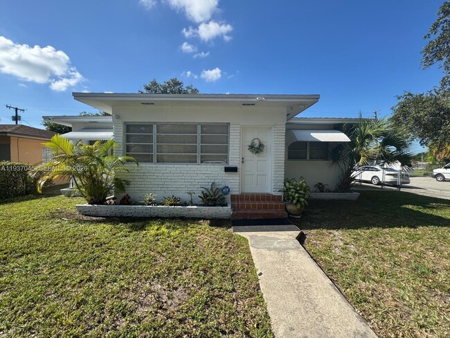 Photo - 1100 NW 71st St Unit #2