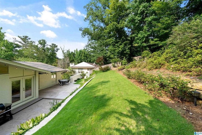 Mountain Brook 5 Bedroom, 3 Bath with Finished Lower Level
