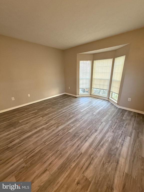 Building Photo - 141 Leeds Creek Cir