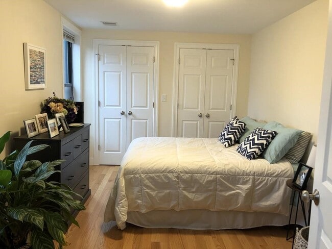 Photo - 90 White St Unit 3