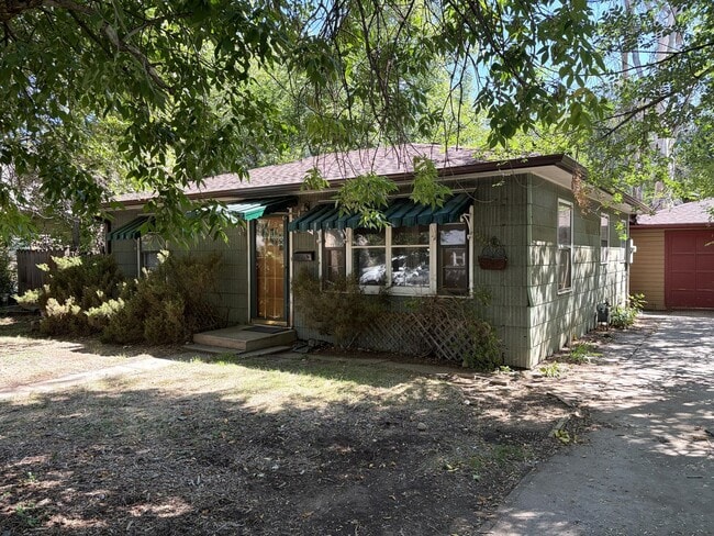 Photo - 412 Park St