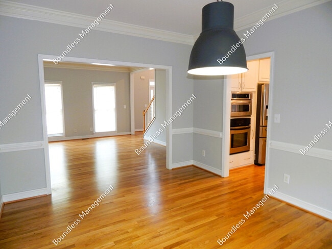 Photo - 125 Broadwell Oaks Ct