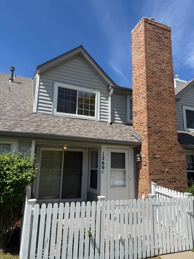Building Photo - 1260 E 130th Ave