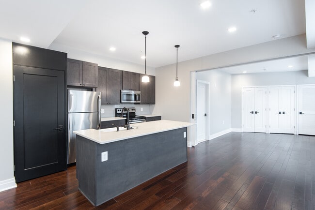 Building Photo - Truxton Rental