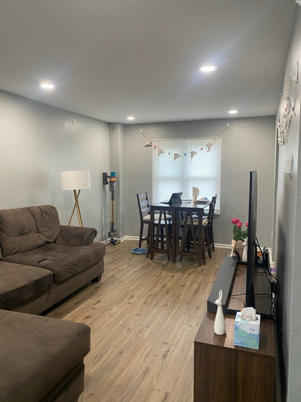 Photo - 583 Clinton St