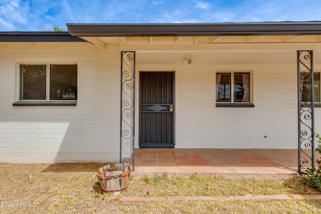 Photo - 1524 W Ocotillo Rd