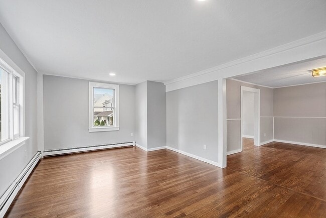 Photo - 18 1st St