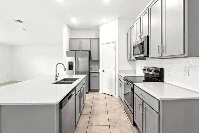 Photo - 1950 Birnham Wood Bnd