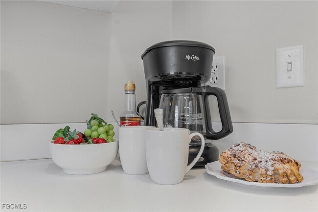 Photo - 12131 Summergate Cir Unit 203