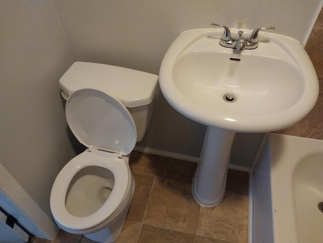 Photo - 48 Covell St