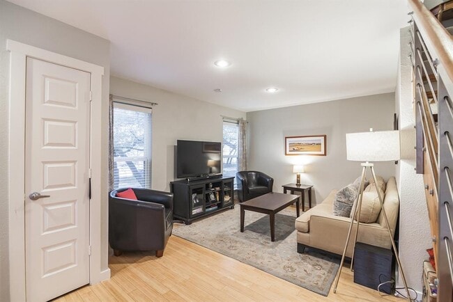 Photo - 3214 Clawson Rd