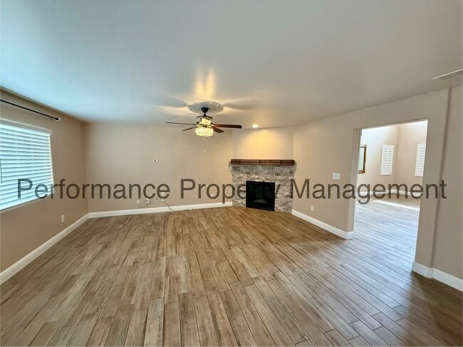 Photo - Spacious 5 Bed/3 Bath + Office in SW Bakersfield w/ RBP & $0 Deposit Option