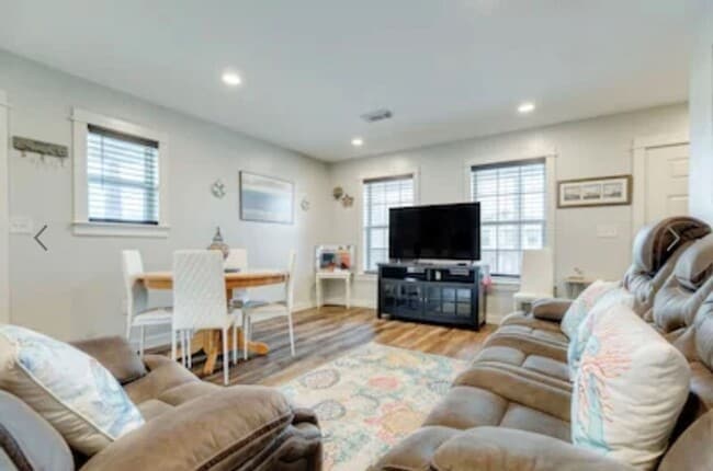 Photo - 1326 53rd St