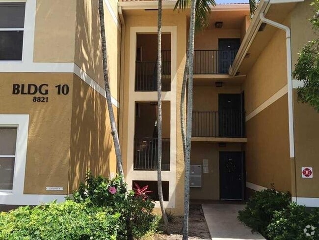 Building Photo - 8821 Wiles Rd Unit 108 Rental