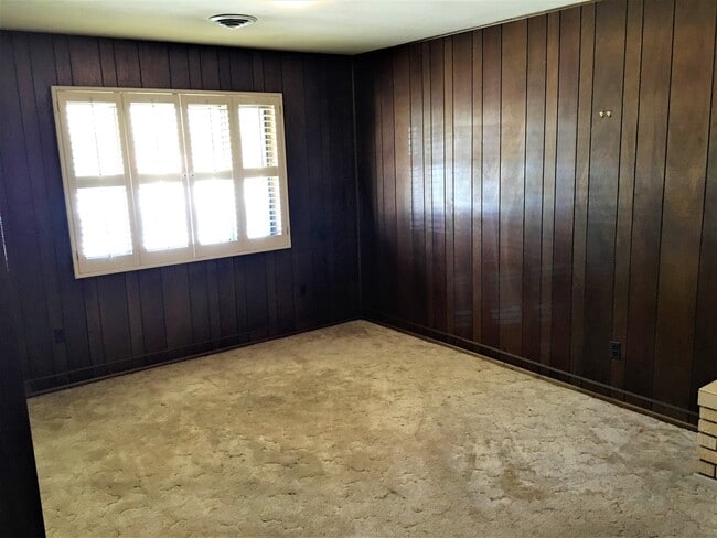 Photo - 2 Bed 1.5 Bath | Single Story | Nob Hill L...