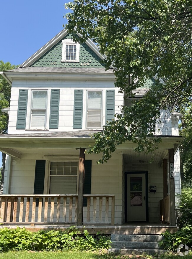 Building Photo - 1348 SW Mulvane St Rental