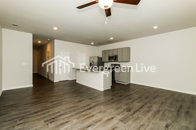 Photo - 104 Vlg Grn Dr NW