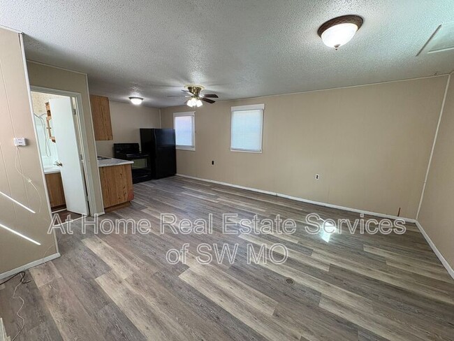 Photo - 1843-B E Monroe St