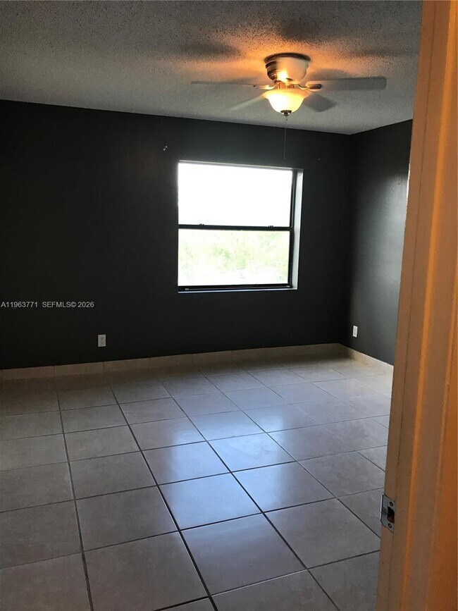 Photo - 9999 Summerbreeze Dr Unit 315