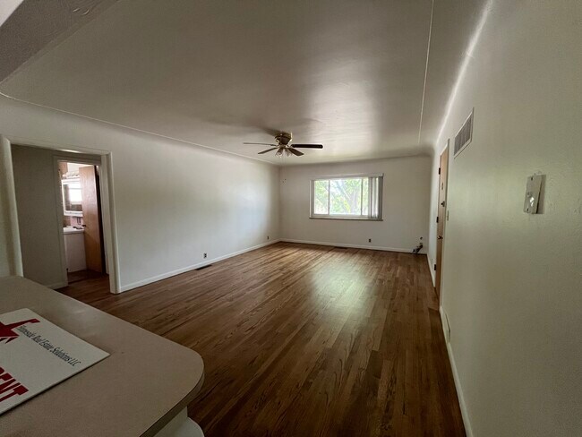 Photo - 259 S 10th Ave Unidad #1