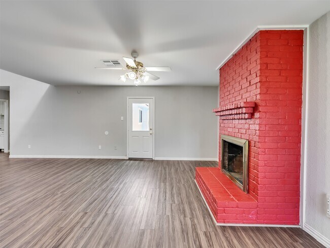 4411 Yupon Ridge Dr