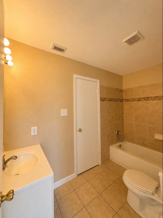 Photo - 7310 Arista Dr