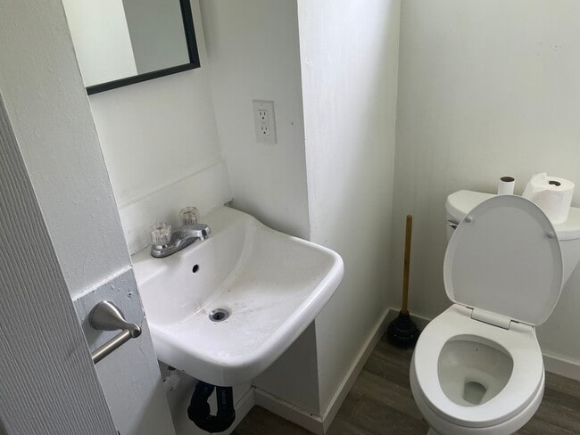 Photo - 329 Pritchard Av