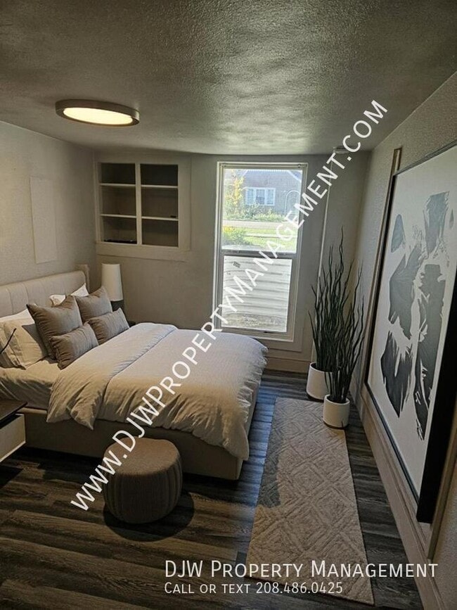 Photo - 506 5th Ave S