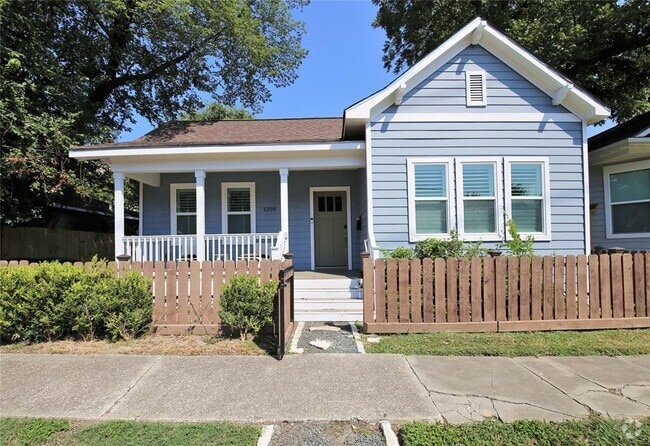 Building Photo - 1204 Shearn St Rental