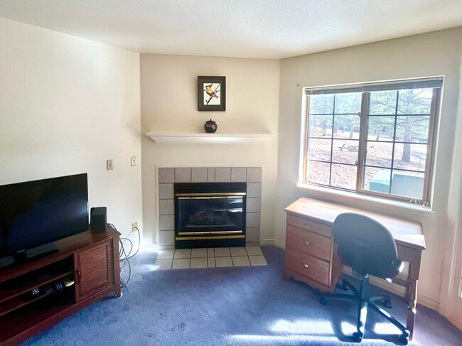Photo - 31819 Rocky Village Dr Unit Evergreen condo