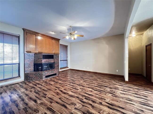 Photo - 113 S Mustang Rd