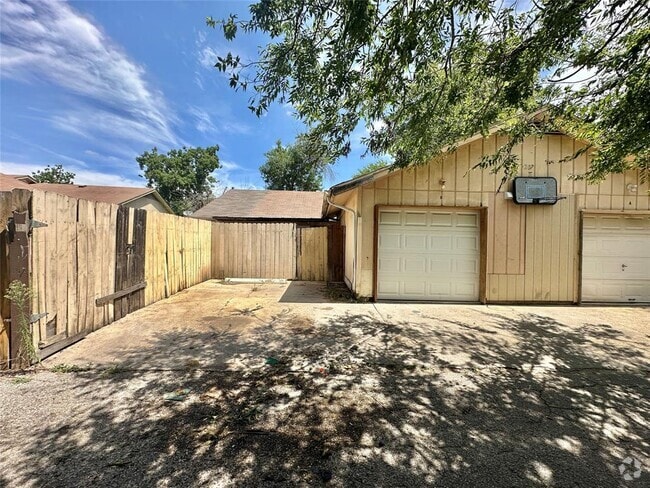 Building Photo - 207 W William Cannon Dr Rental