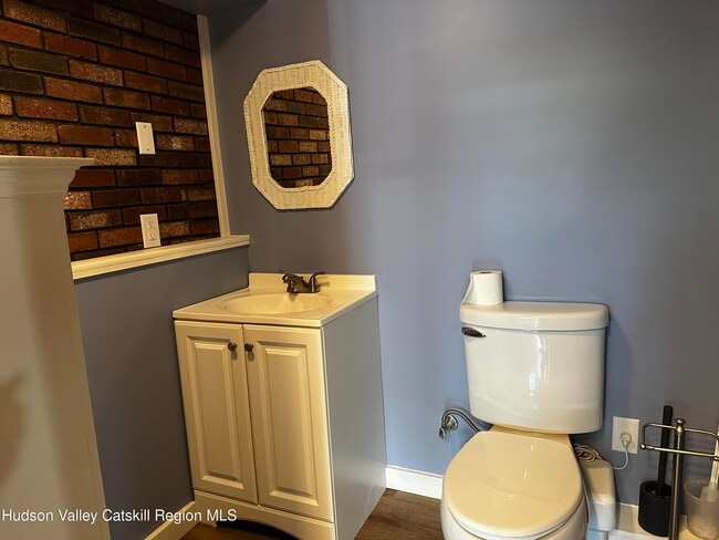 Photo - 77 Mayer Dr