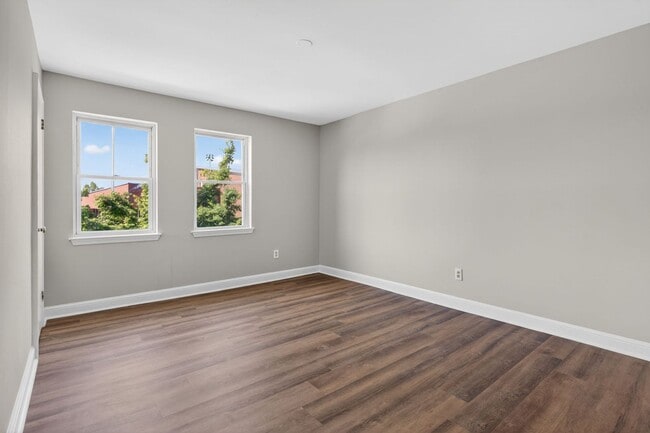 Photo - Bright 1 Bedroom Home with Refreshed Interior & In-Unit Laundry
