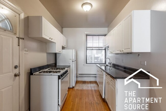 Photo - 1315 Oak Ave Unit J2
