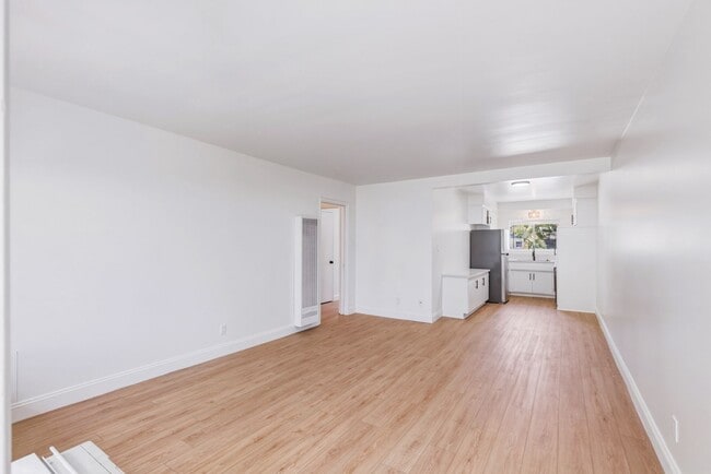 Photo - Montrose Residences Unit 6