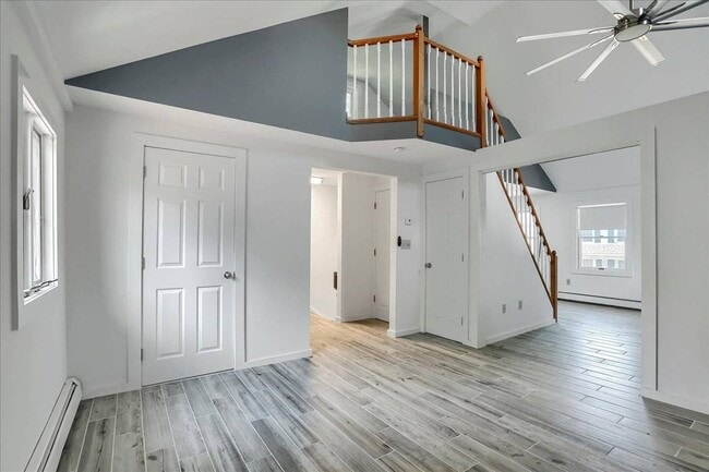 Photo - 205 Hudson St