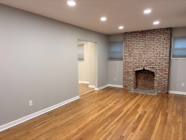 Photo - 952 Lilley Ave